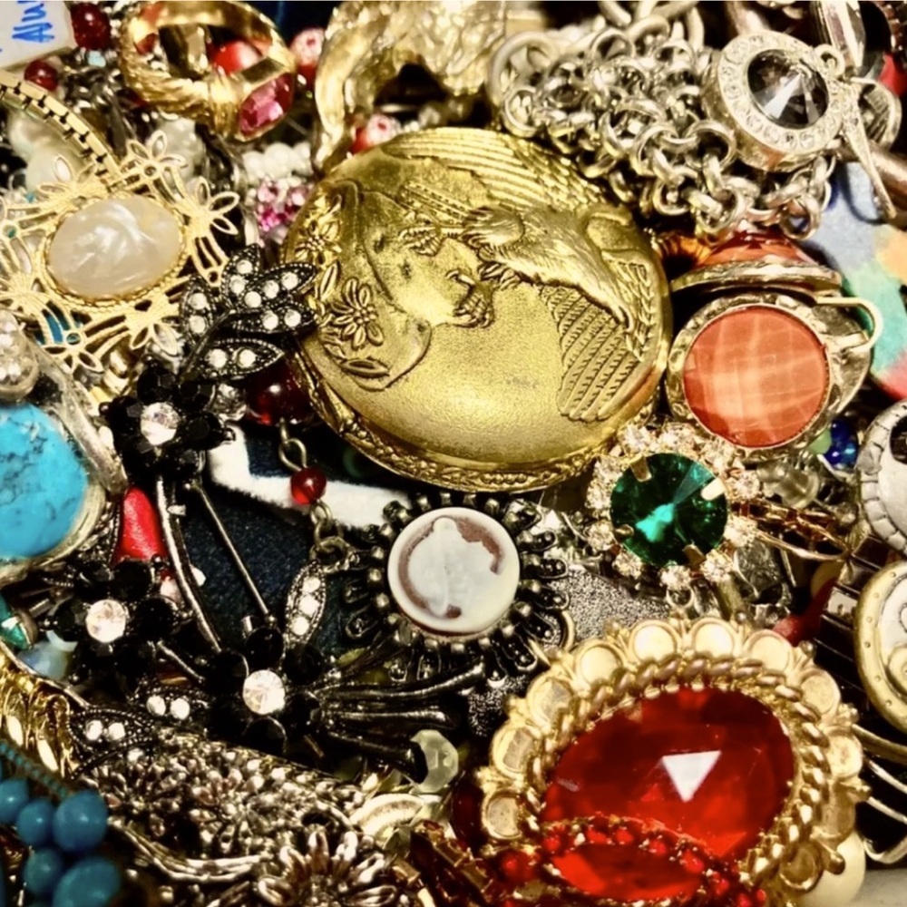 2 LB Vintage 2 Modern jewelry lot~ mostly wearable repair craft junk